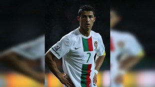 Cristiano Ronaldo Beri Penghormatan Kepada Rival Besarnya, Messi