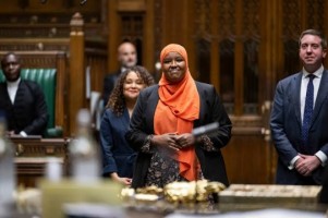 Dari Somalia ke Parlemen Inggris, Sagal Abdi-Wali Ucap Sumpah dengan Al-Qur’an