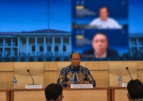 Kursi Dirut PLN Berganti, Suroso Isnandar Gantikan Darmawan Prasodjo