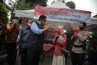 Pandemi Gelombang Ke-2, Anies Imbau Warga DKI di Rumah Saja Akhir Pekan Ini