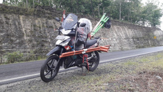 Mustofa Sam, Touring Seorang Diri Keliling Jawa Kenalkan Permainan Tradisional