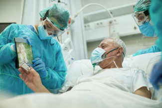 9 Tips Penyembuhan Covid-19 dari Dokter Faheem Younus