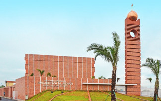 Bekasi Punya Masjid dengan Desain Terinspirasi Bangunan Kabah