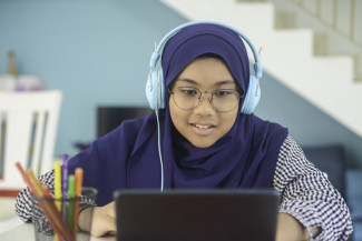 Menyiasati Hambatan-Hambatan Belajar Daring di Tengah Pandemi