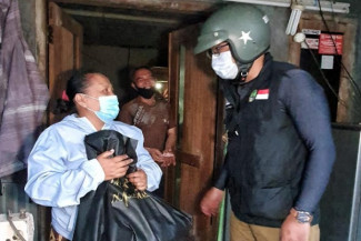 Ala Bikers, Ridwan Kamil Salurkan Bantuan untuk Masyarakat Bandung