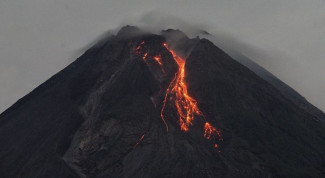 Status Siaga, Merapi Luncurkan 166 Kali Guguran Lava Sepekan