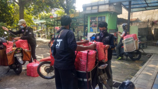 Humanity Bikers Antar 1.000-an Paket Makanan dari ACT untuk Warga