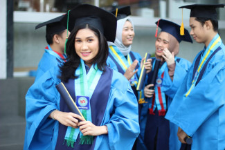 Kampus Swasta Ini Bersaing dengan PTN dalam Hasilkan Lulusan Terbanyak