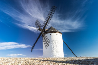 Target Nol Emisi Karbon 2060, PLN Optimalkan Listrik Ramah Lingkungan di NTB