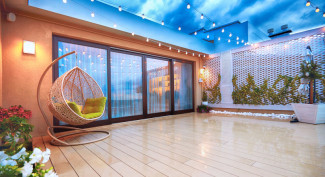 5 Inspirasi Pintu Geser untuk Interior Hemat Ruang