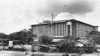 Sejarah Masjid Istiqlal Jakarta, Sempat Tersendat di Tahun 1965
