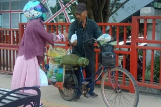 Komunitas Seribu Sehari Tak Lelah Beri Bantuan ke Dhuafa