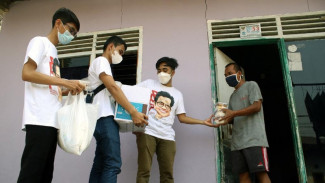 Relawan Muhaimin Peduli Bantu Warga Isoman di Jakarta
