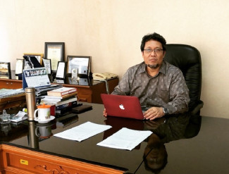 MUHARRAM BANGKIT BERSAMA (3) | Rektor Perbanas Institute: Perbankan Syariah, Kenapa Masih Ragu?