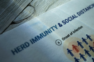 IDEAS: Herd Immunity Sulit Dicapai Meski Vaksinasi Massal Telah Optimal