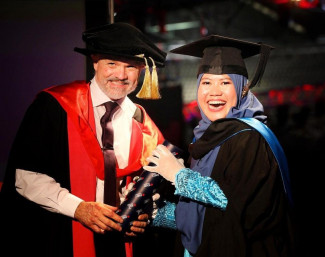 Siti Nurlaila Indriani: Muslimah Aktif, Belajar ke Luar Negeri Mengabdi di Pelosok Negeri