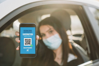 Kasus Covid-19 Melandai, Vaksinasi Jadi Syarat Berwisata