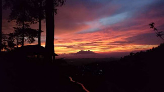 Menikmati Senja di Desa Batulayang, Desa Wisata Berkelanjutan di Bogor