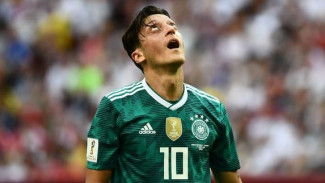 Mesut Ozil Doakan Indonesia di HUT Ke-76: Cepat Pulih dari Pandemi