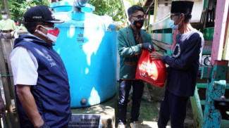 BEM dan Organisasi Keagamaan Salurkan Ribuan Paket Sembako