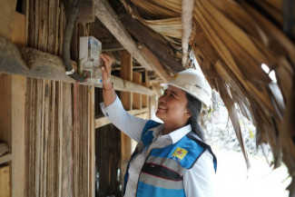 PLN Hadirkan Listrik 24 Jam untuk 24 Desa di Kaltim dan Kaltara