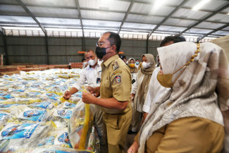 Pemkot Makassar Siapkan Sembako untuk Keluarga Terdampak Covid-19