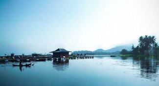Keindahan Danau Ranau, Danau Terbesar Kedua di Pulau Sumatera