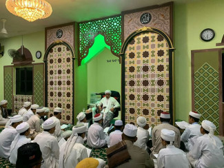 Biaya Bukan Kendala untuk Mondok di Al-Bahjah, Buya Yahya: Cukup Modal Semangat dan Kemandirian