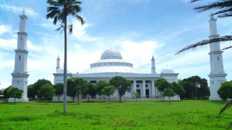 Masjid Agung Akbar At Taqwa Alun-alunnya Warga Bengkulu