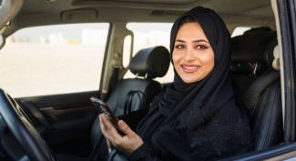 Pengemudi Wanita Aplikasi Daring Arab Saudi Melonjak 500 Persen
