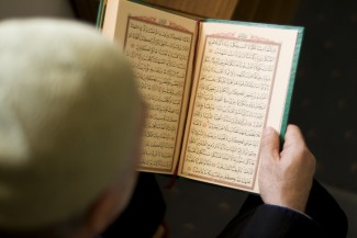 Hikmah Al-Quran Diturunkan dalam Bahasa Arab