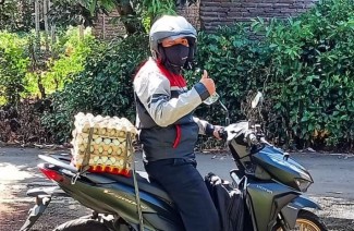 Dari Coba-coba, Guru Ini Sekarang Serius Garap Usaha Telur Asin