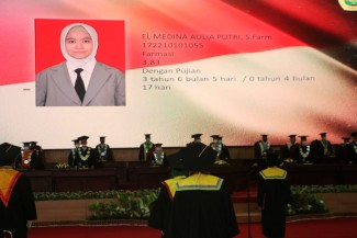 Universitas Jember Gelar Wisuda, Lulusan Terbaik dari Ekonomi Pas-pasan
