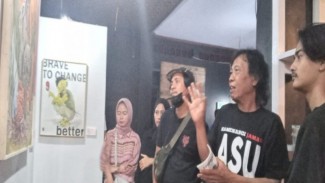 Komunitas Seniman Batang Gelar Pameran Karya Lukis Dekoratif