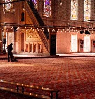 Perhatian Rasulullah Amat Besar kepada Pembersih Masjid