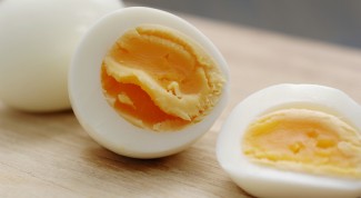 Sudah Larut Ingin Mengunyah, Ini 7 Kudapan Malam tak Bikin Gemuk