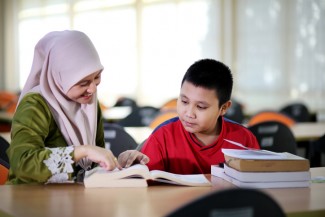Pentingnya Adab Terhadap Guru, agar Ilmu Nyangkut dan Berkah