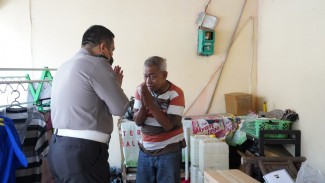 Viral Pensiunan Polri Jadi Manusia Silver, Kapolda Jateng Langsung Beri Bantuan