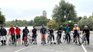 Komunitas Sepeda Ride For Indonesia Galang Dana di Oxford London