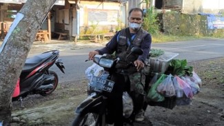 Pekerjaan Ustadz Sugiman, Selain Dakwah juga Jual Sayuran
