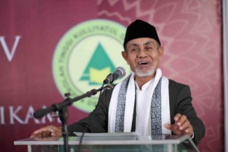 KH Hasan Gontor: Bukan Hanya Haji, Dagang Juga Harus Mabrur