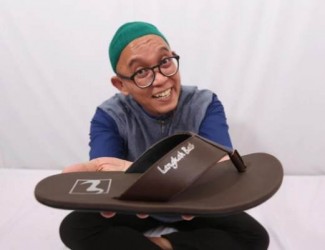 Hijrah, Kini Jhody Bejo Jualan Sandal