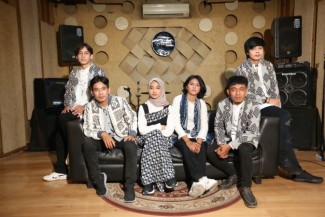 Ada Aris Idol di Single Religi Terbaru Arfa Band