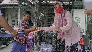Weh-wehan, Tradisi Berbagi Makanan di Kaliwungu Kendal
