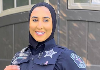 Maha Ayesh, Muslimah Berhijab Pertama di Kepolisian Illinois Amerika Serikat