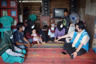 500 Keluarga di Palembang dapat Bantuan Penyambungan Listrik dari PLN