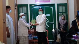 Yayasan Indonesia Damai Mengaji Salurkan Mushaf Quran untuk Komunitas Eks Preman