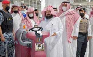 Syeikh Sudais Resmikan Robot Disinfeksi di Masjidil Haram