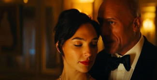 Gal Gadot Terpukau dengan Kemampuan Dansa Dwayne Johnson