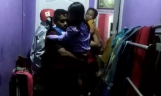 Relawan PMI Selamatkan Tiga Anak Terjebak Banjir di Sukabumi